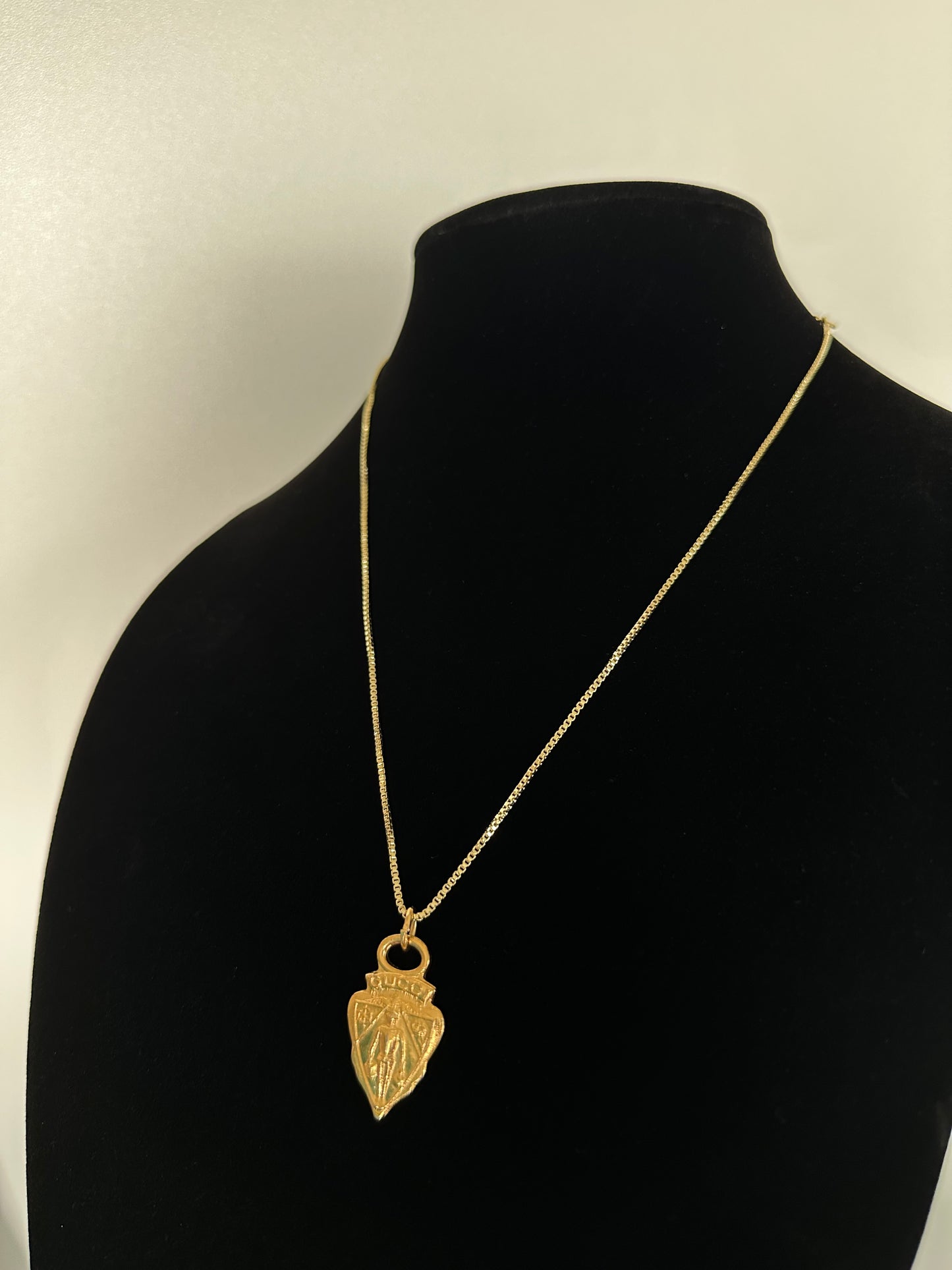 Gigi Coat of Arms Necklace with 18K Gold Box Chain